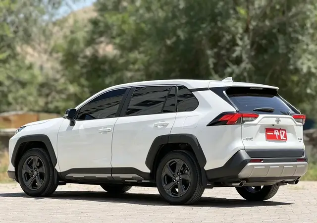 TOYOTA RAV4 2022