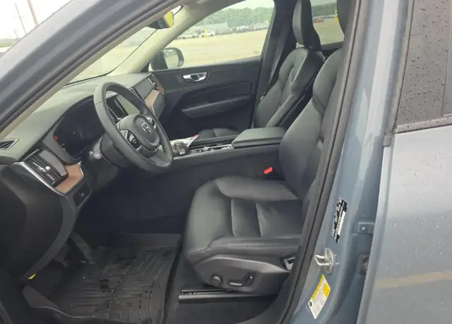 VOLVO XC60 B5 PLUS DARK 2022