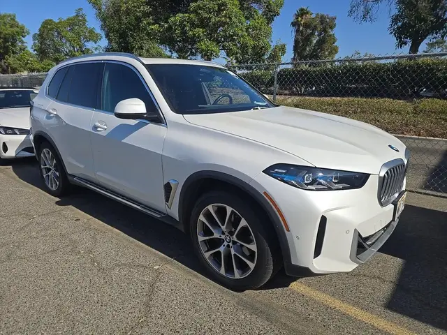 BMW X5 SPORTS ACTIVITY VEHICLE 2023