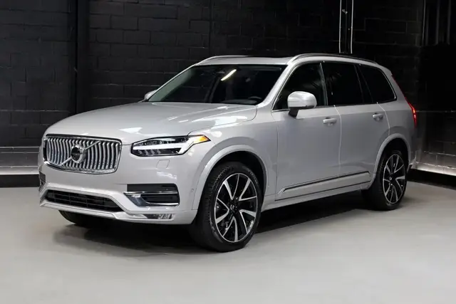 VOLVO XC90 B6 PLUS 7-PASSENGER 2023