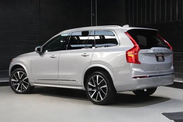 VOLVO XC90 B6 PLUS 7-PASSENGER 2023