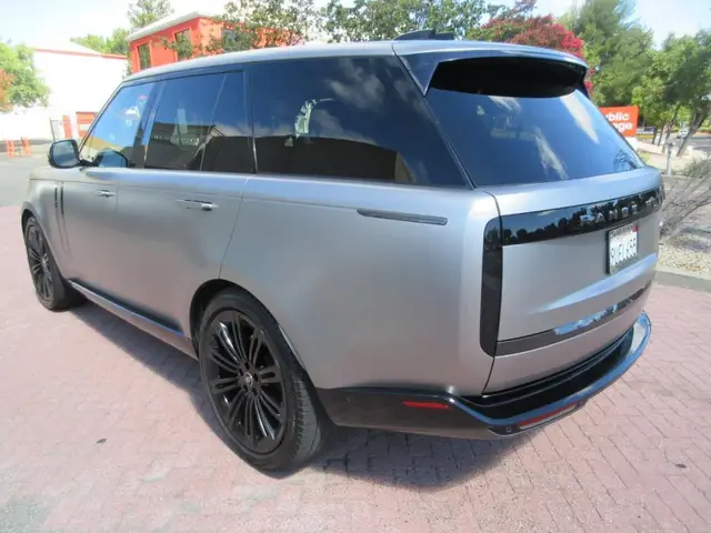 LAND ROVER ROVER RANGE ROVER SE 2023