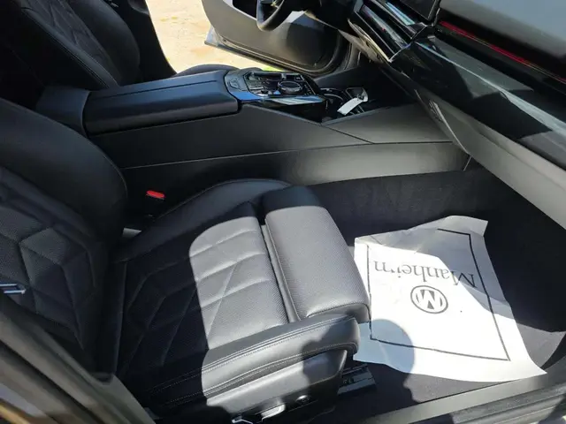 BMW 5 SERIES SEDAN 530I 2024