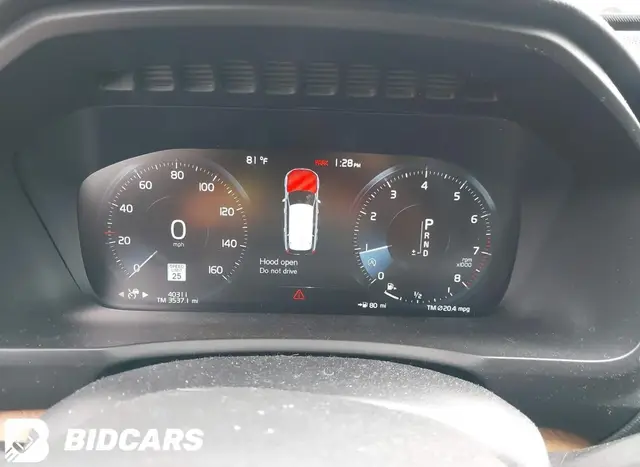 VOLVO XC90 T6 MOMENTUM 6 PASSENGER 2021