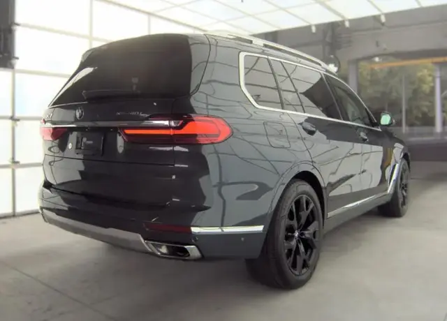 BMW X7 SPORTS ACTIVITY VEHICLE 2022