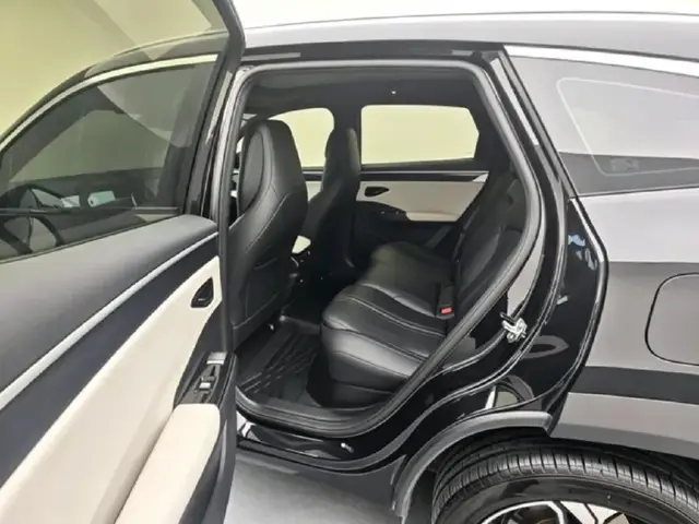 GEELY L7 2023