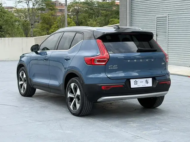 VOLVO XC40 LUXURY 2022