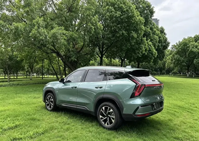 GEELY BOYUE L ПРЕДМАКСИМАЛЬНАЯ 2025