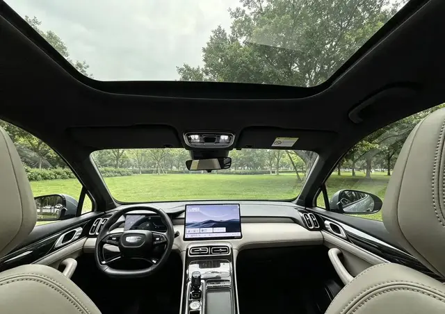 GEELY BOYUE L ПРЕДМАКСИМАЛЬНАЯ 2025