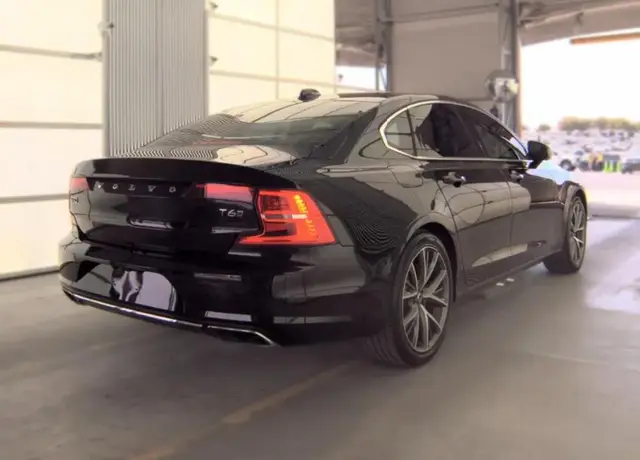 VOLVO S90 T6 MOMENTUM 2016