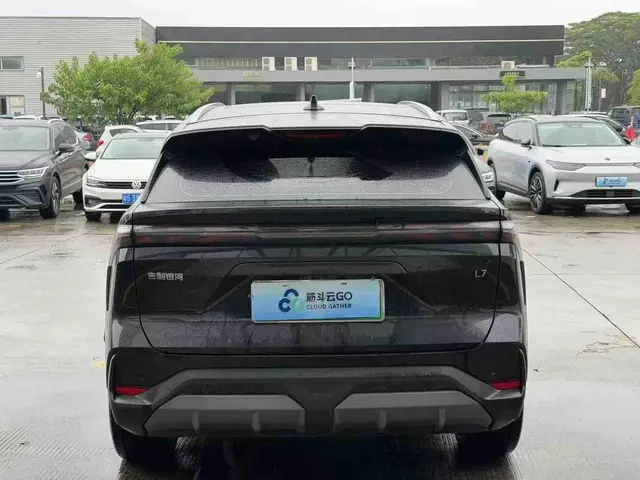 GEELY L7 МАКСИМАЛЬНАЯ 2025