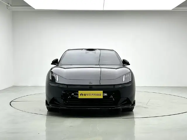 LYNK & CO 10 EM-P 2025