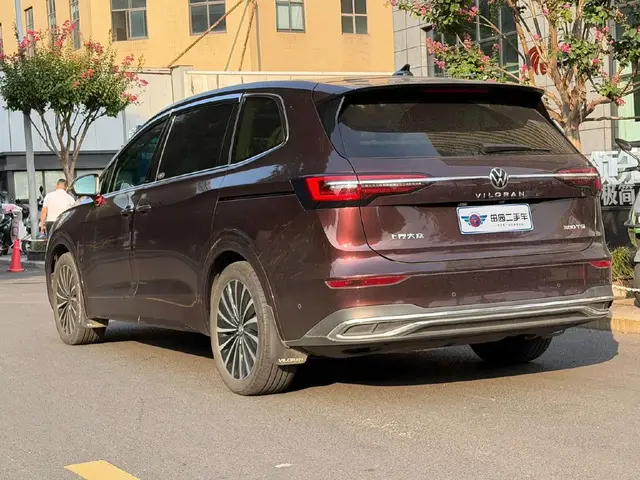 VOLKSWAGEN VILORAN 380TSI PREMIUM 2022