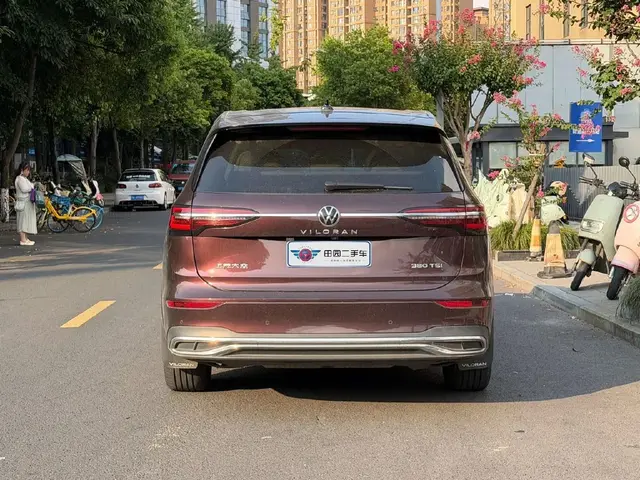 VOLKSWAGEN VILORAN 380TSI PREMIUM 2022