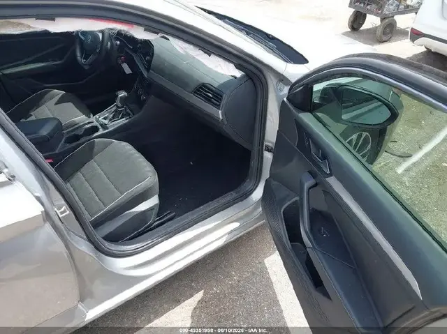 VOLKSWAGEN JETTA 2022