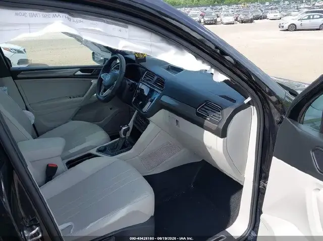 VOLKSWAGEN TIGUAN SE 2024
