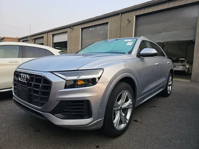 AUDI Q8 PREMIUM 2022