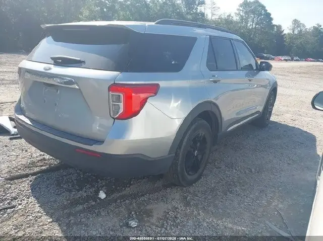 FORD EXPLORER XLT 2023