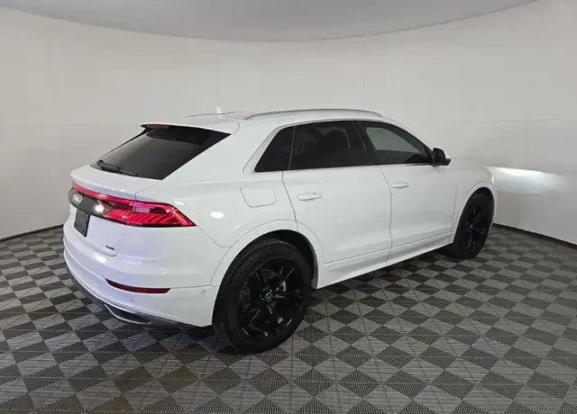 AUDI Q8 PREMIUM 2023