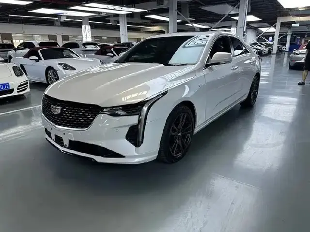CADILLAC CT4 LUXURY 2023