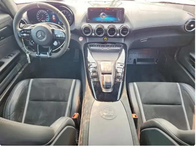 MERCEDES-BENZ AMG GT R 2020