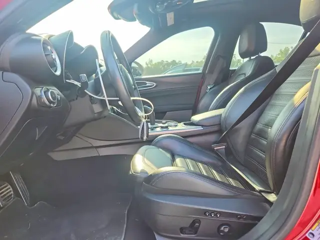ALFA ROMEO GIULIA TI 2023