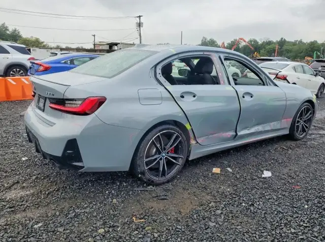 BMW 330XI - 2023