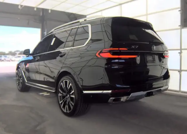 BMW X7 SPORTS ACTIVITY VEHICLE 2022