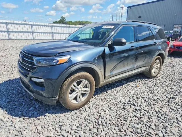 FORD EXPLORER XLT 2023
