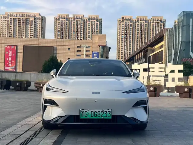 GEELY GALAXY E8 ПРЕДМАКСИМАЛЬНАЯ 2027