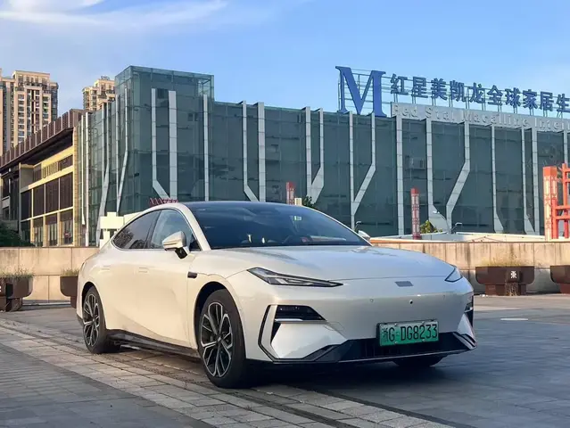 GEELY GALAXY E8 ПРЕДМАКСИМАЛЬНАЯ 2027