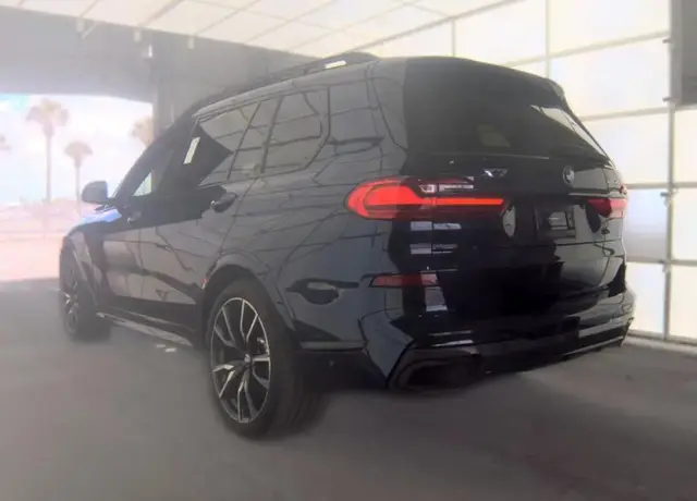 BMW X7 SPORTS ACTIVITY VEHICLE 2022