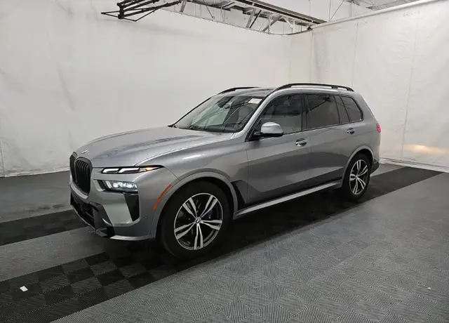 BMW X7 SPORTS ACTIVITY VEHICLE 2022