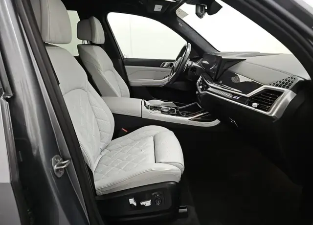 BMW X7 SPORTS ACTIVITY VEHICLE 2022