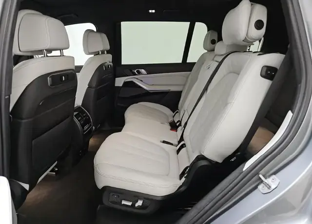 BMW X7 SPORTS ACTIVITY VEHICLE 2022