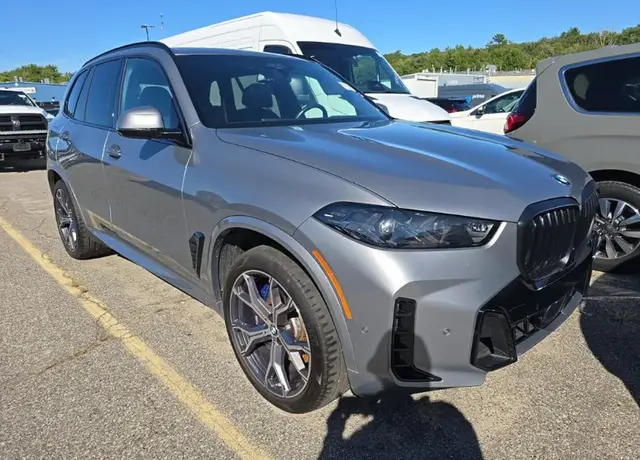 BMW X5 SPORTS ACTIVITY VEHICLE 2024