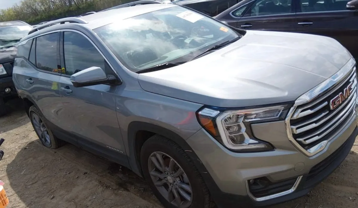 GMC TERRAIN SLT 2023