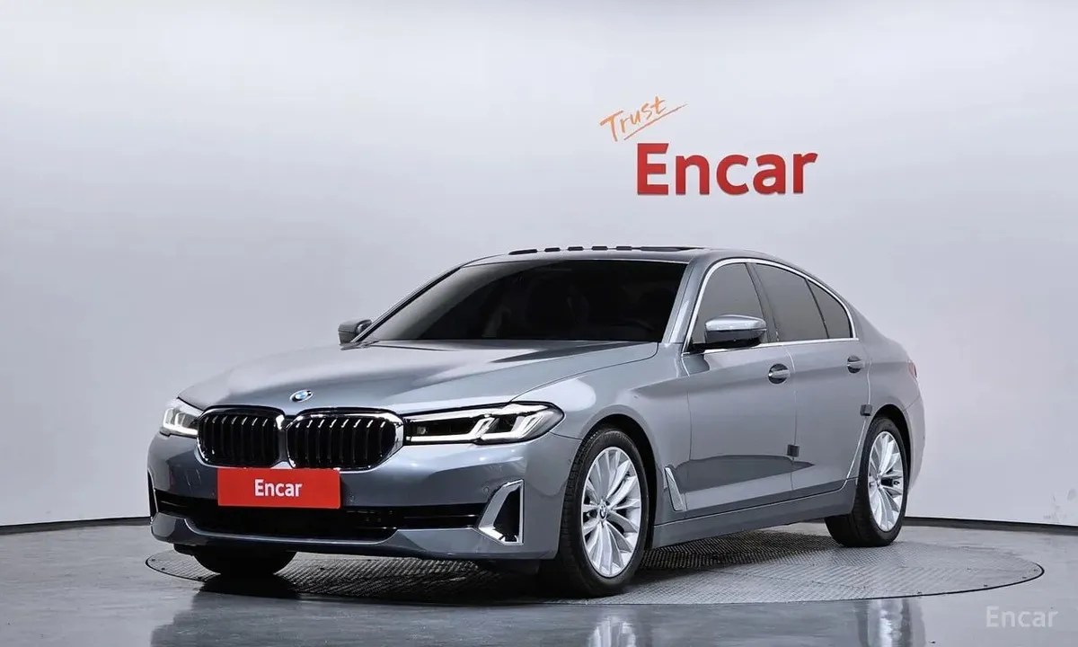 BMW 520I LUXURY 2023