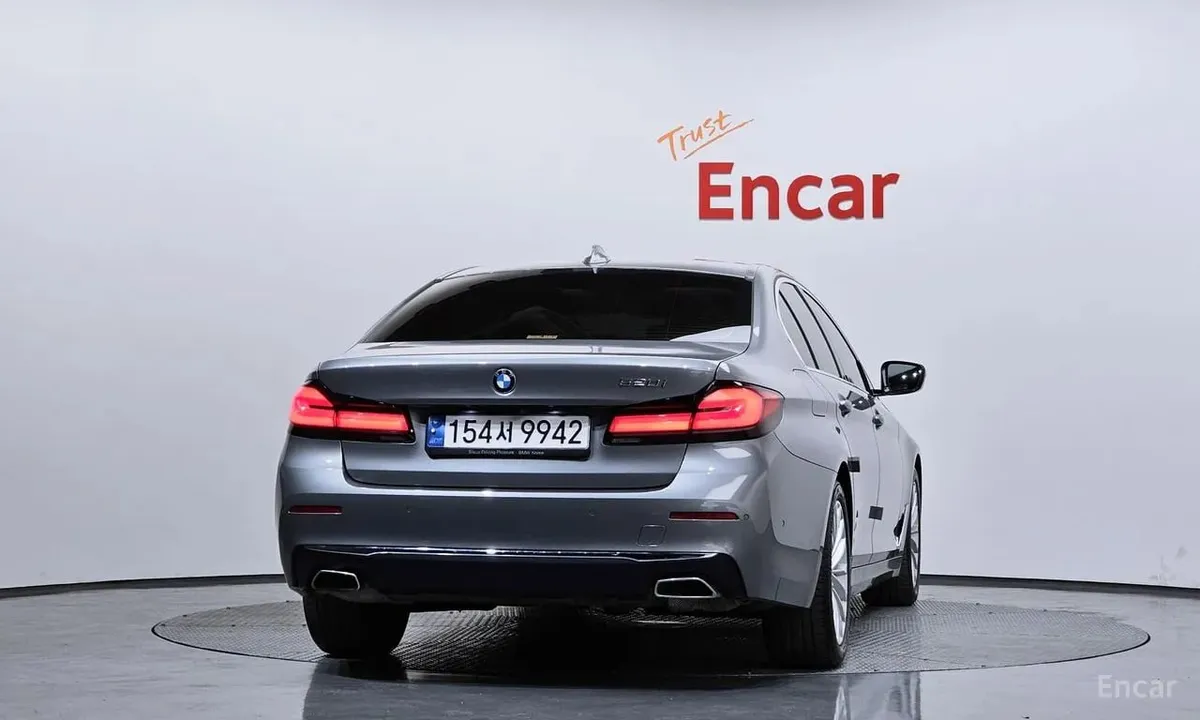 BMW 520I LUXURY 2023