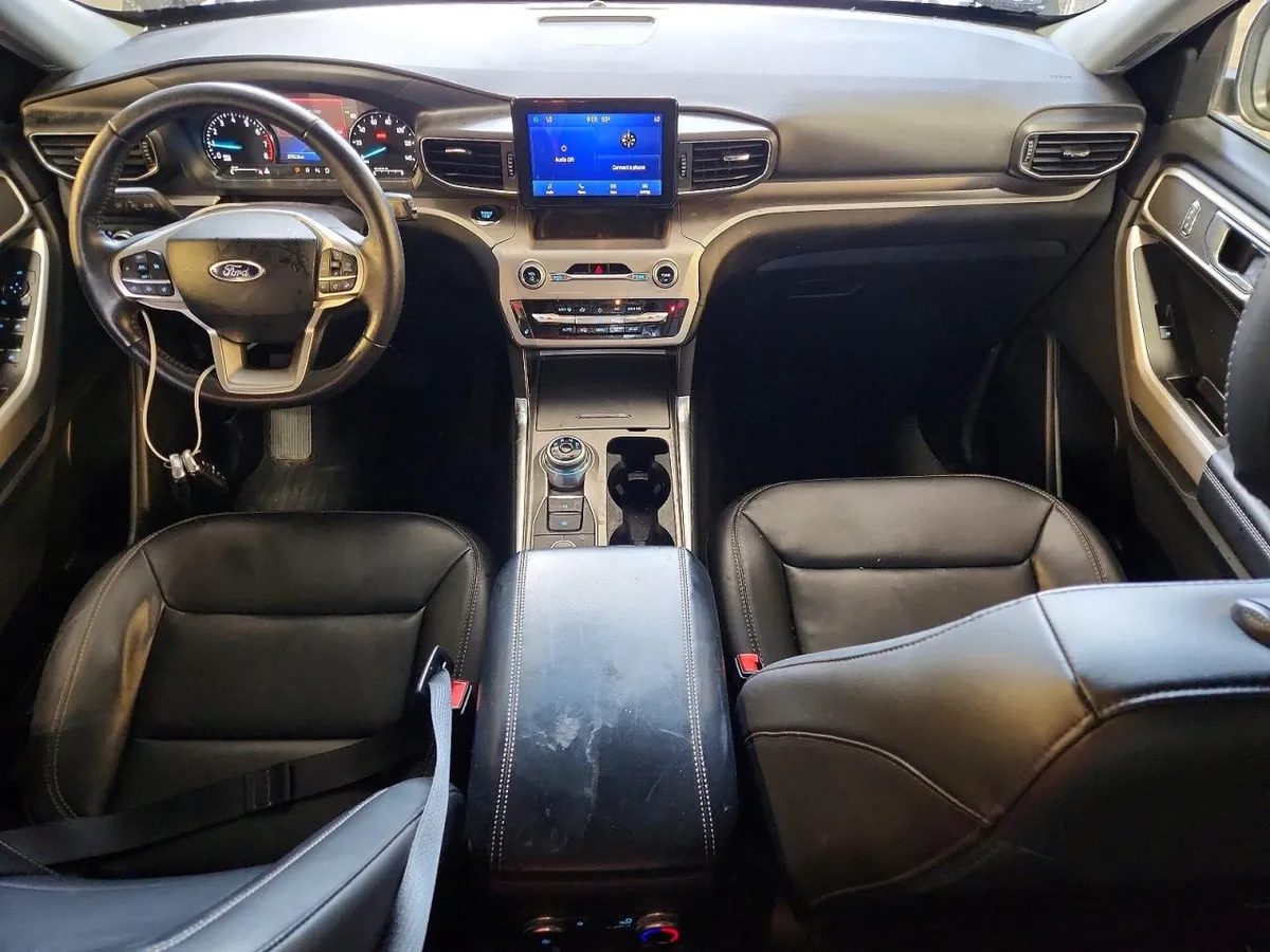 FORD EXPLORER XLT 2022