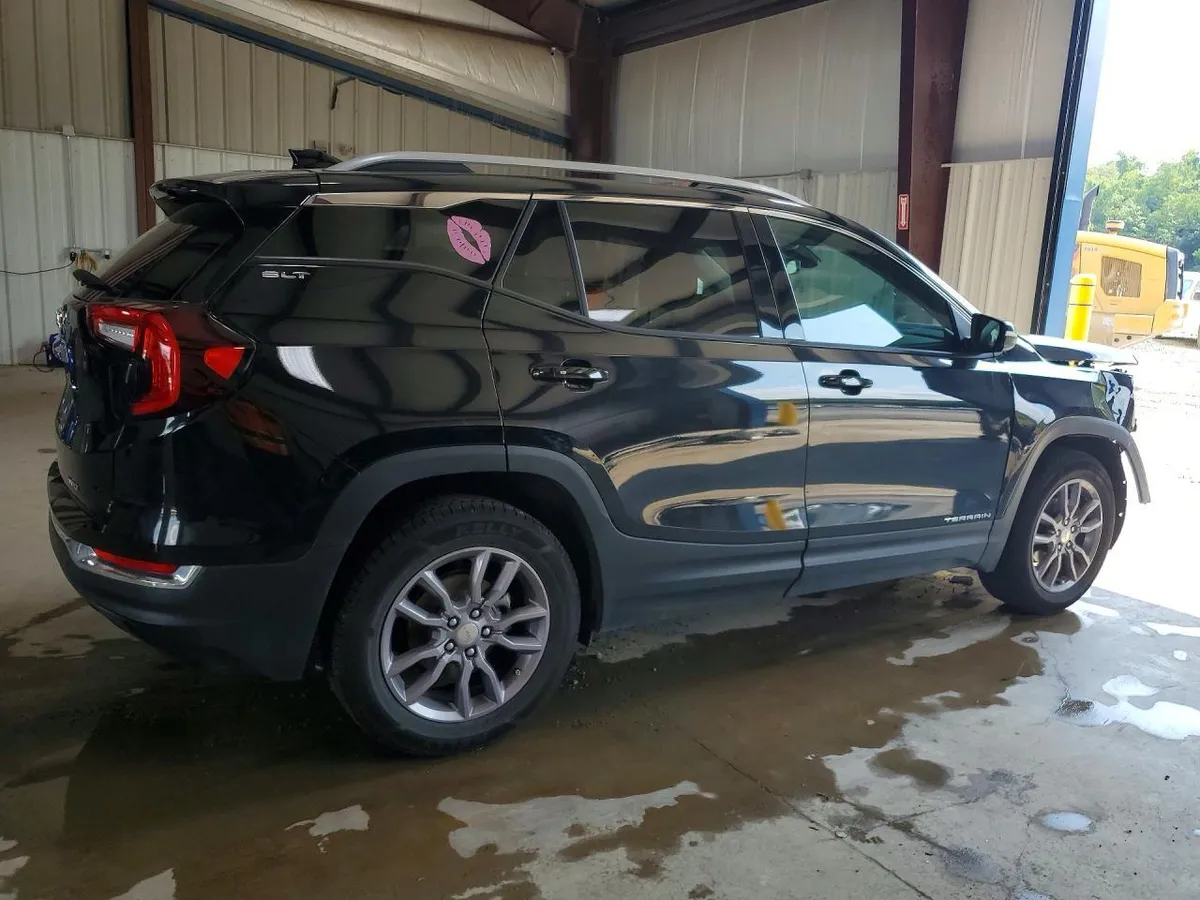 GMC TERRAIN SLT 2023