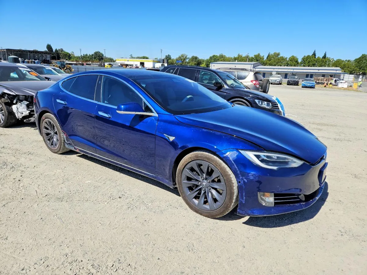 TESLA MODEL S 2018
