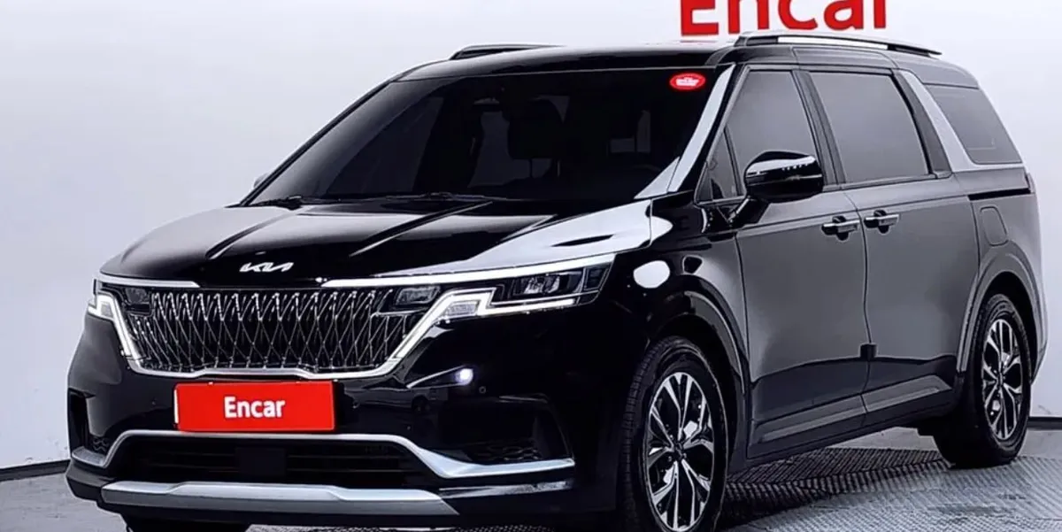 KIA CARNIVAL PRESTIGE 2023