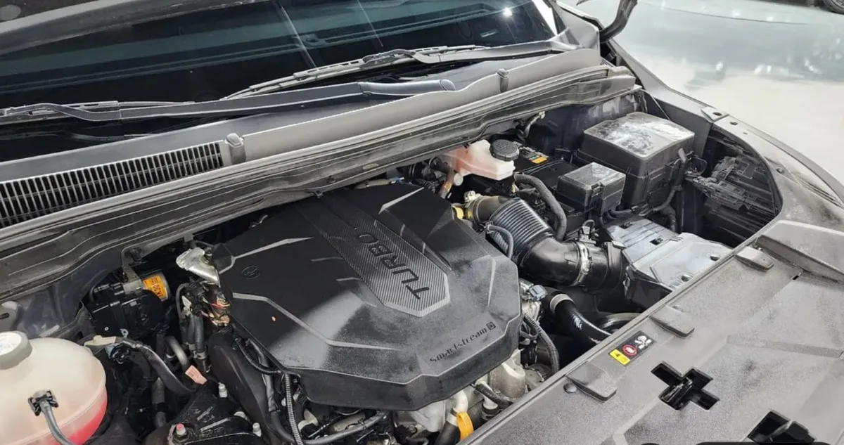 KIA CARNIVAL PRESTIGE 2023