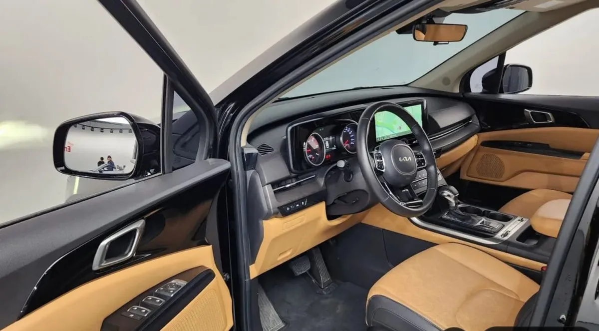 KIA CARNIVAL PRESTIGE 2023