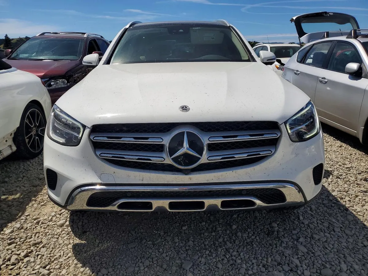 MERCEDES-BENZ GLC 300 2022
