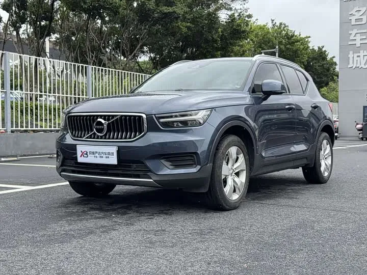 VOLVO XC40 T4 AWD 2022
