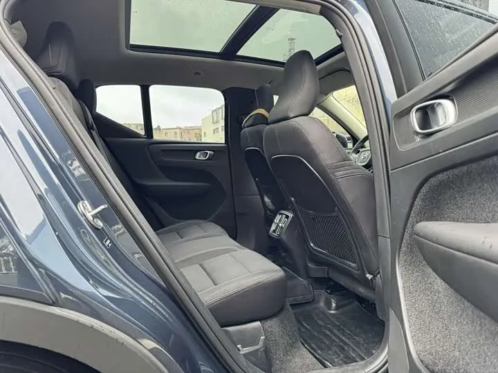 VOLVO XC40 T4 AWD 2022