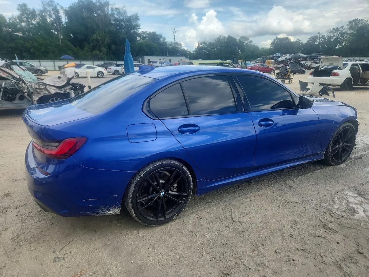 BMW 330XI 2022