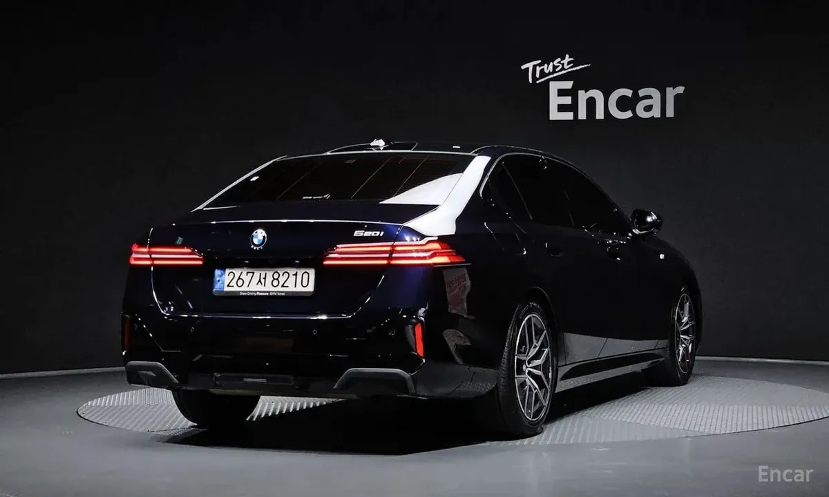 BMW 520I M SPORT 2024